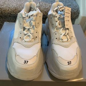 💯 New Authentic Balenciaga triple S clear sole 🔥